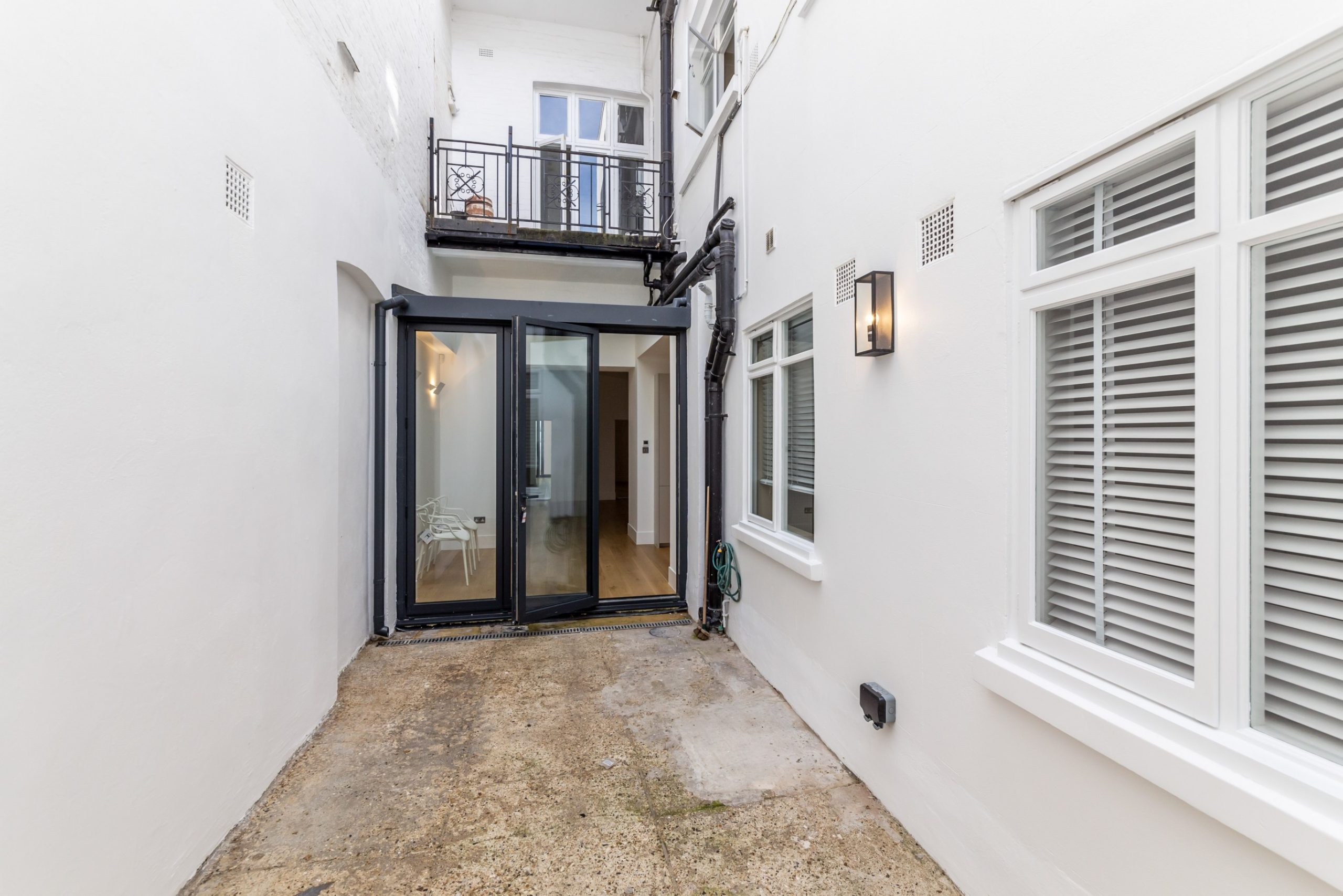 10-Basement Flat, 40 Ennismore Gardens, South Kensington, London, SW7 1AQ - 10