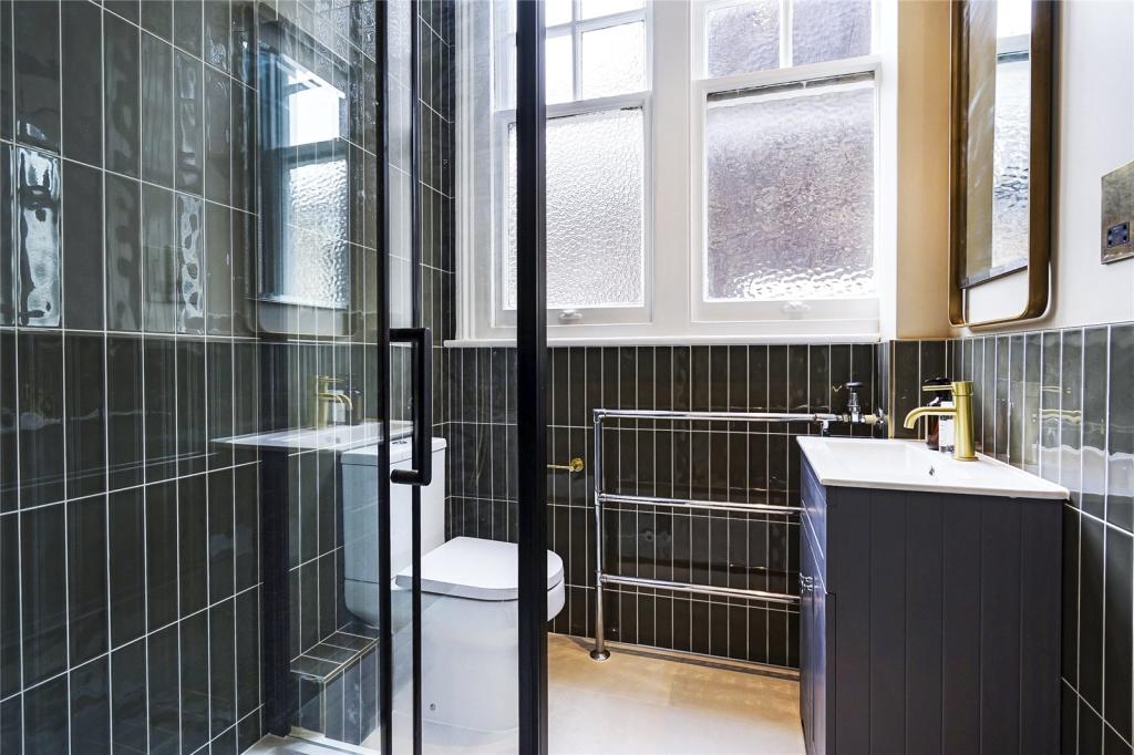 104936_MBL210003_L_IMG_03_0000