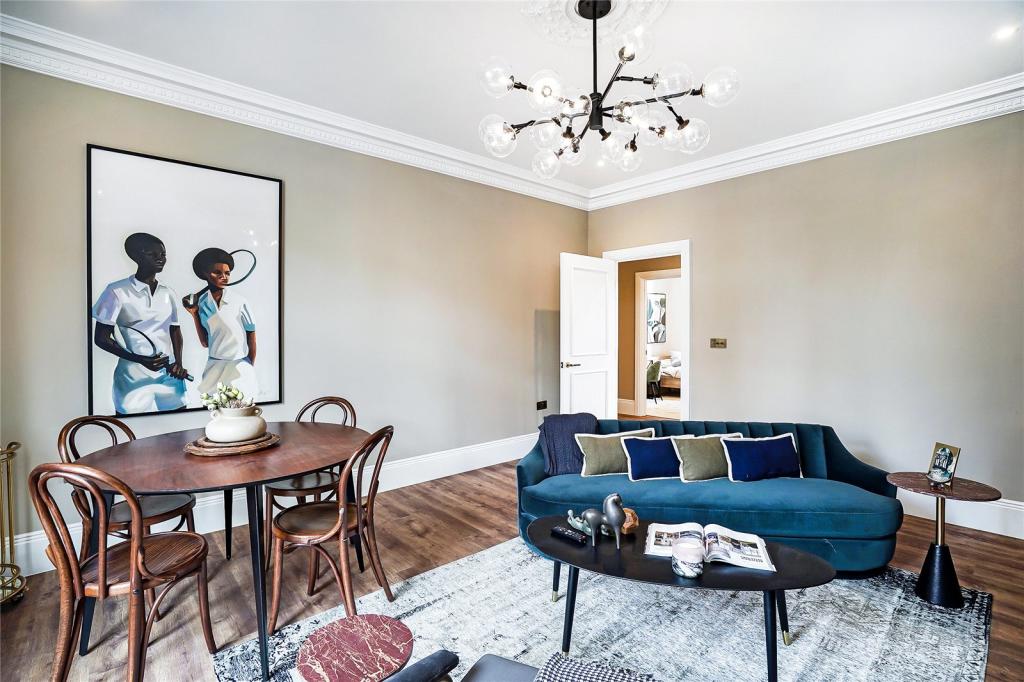 104936_MBL210003_L_IMG_05_0000