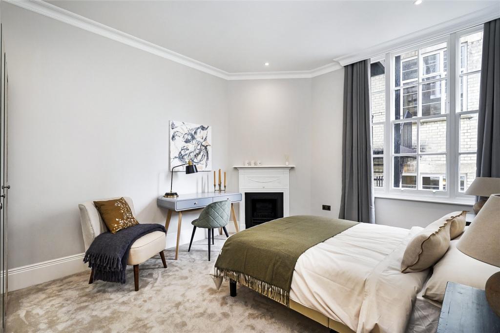 104936_MBL210003_L_IMG_08_0000