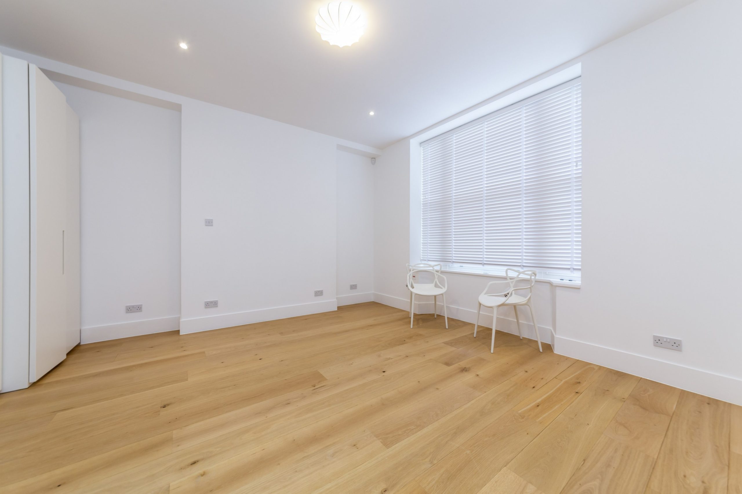 12-Basement Flat, 40 Ennismore Gardens, South Kensington, London, SW7 1AQ - 12