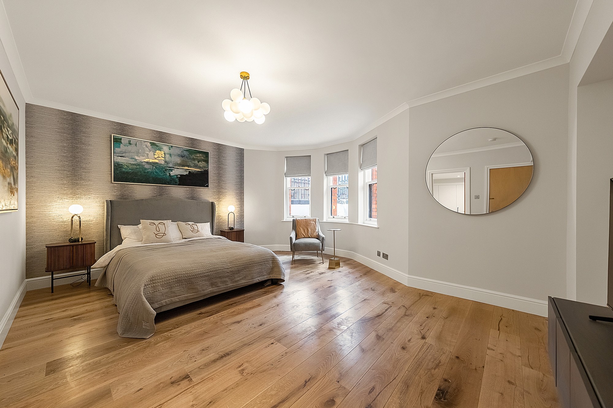 1ba1e621-e84e-436f-8448-60dcd53288b4-2000