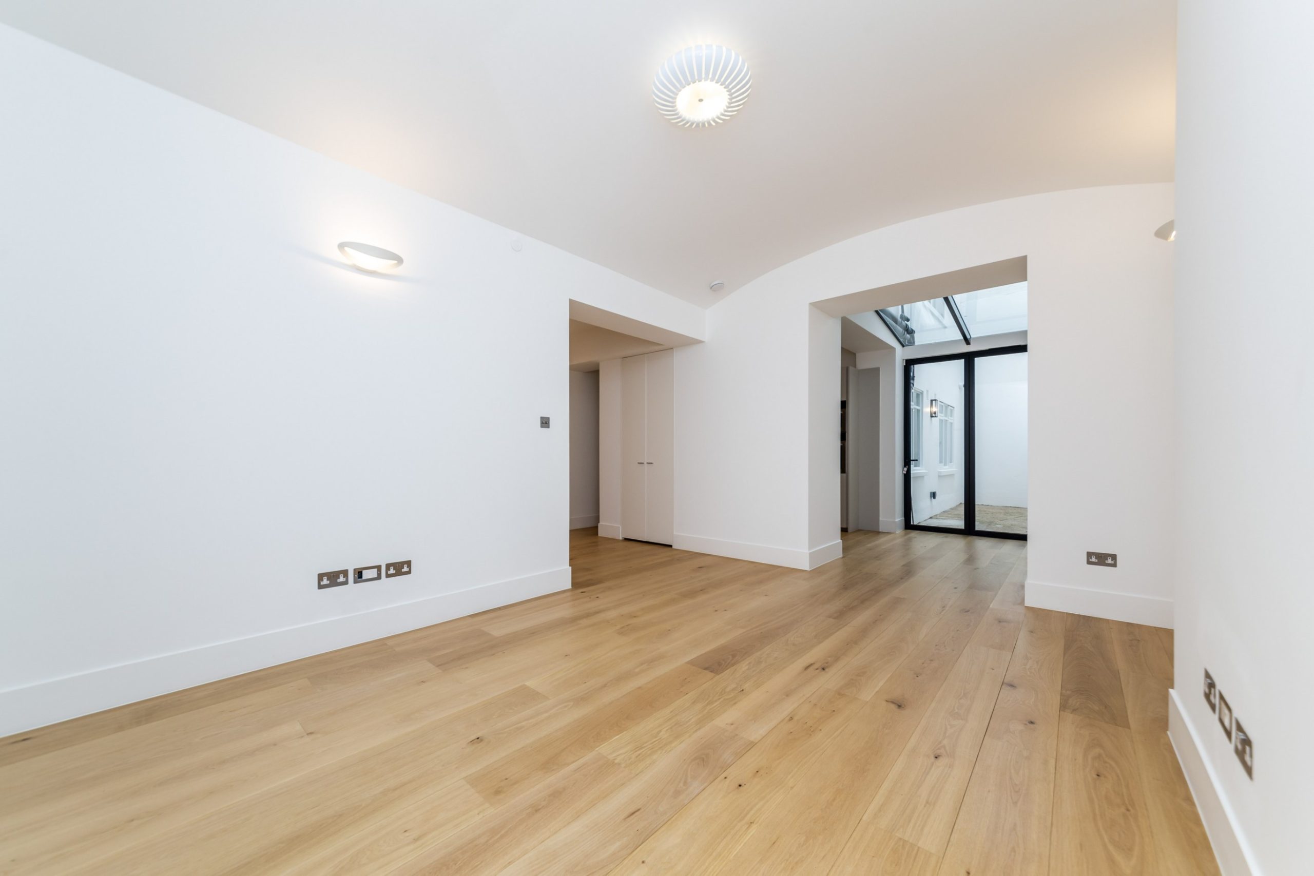 2-Basement Flat, 40 Ennismore Gardens, South Kensington, London, SW7 1AQ - 02