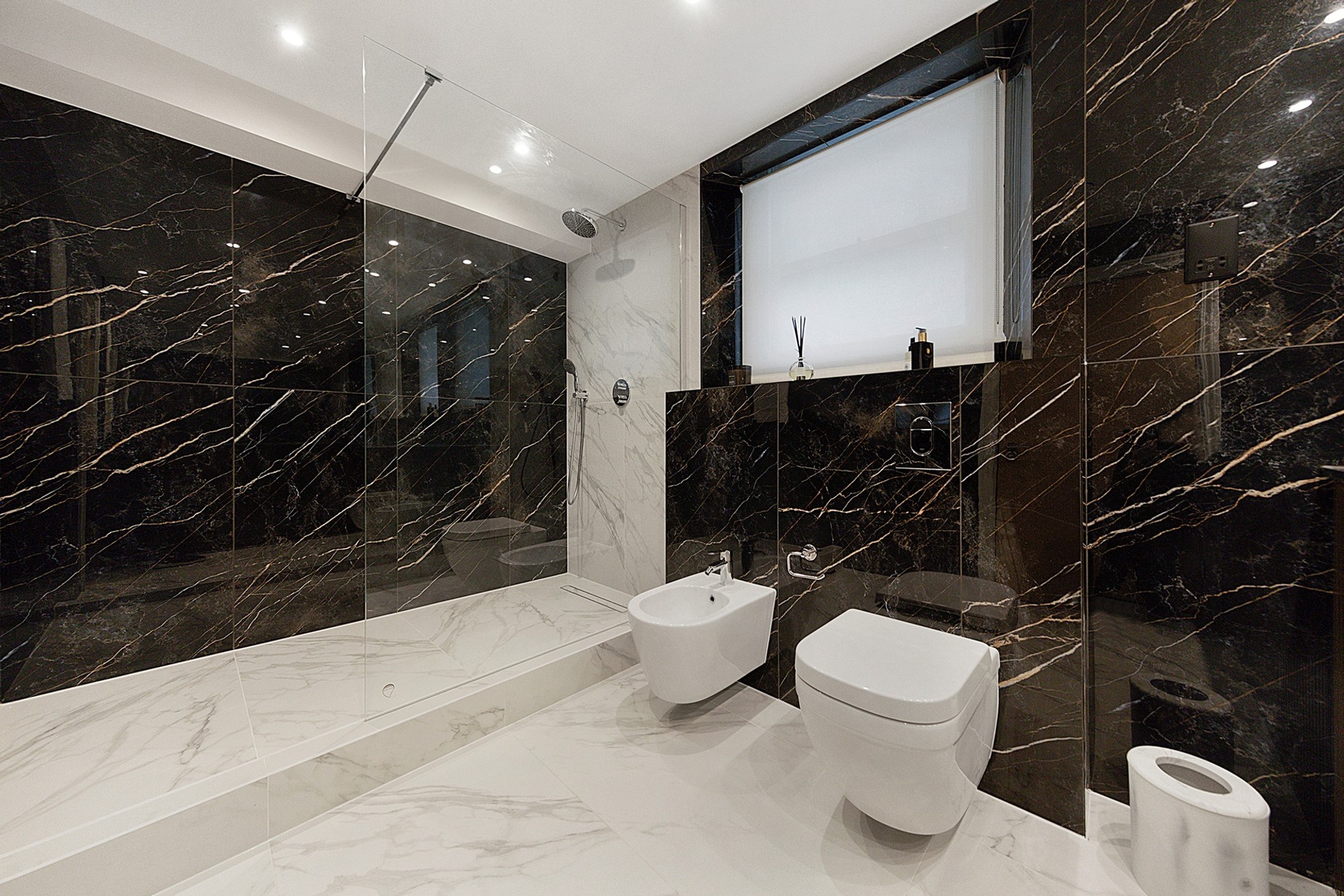 2cedebf2-ef27-43bd-a5cf-f707df3f584a-2000