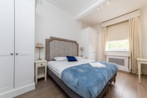 5-Flat 6, 58 Cadogan Square, London, SW1X 0JW--5