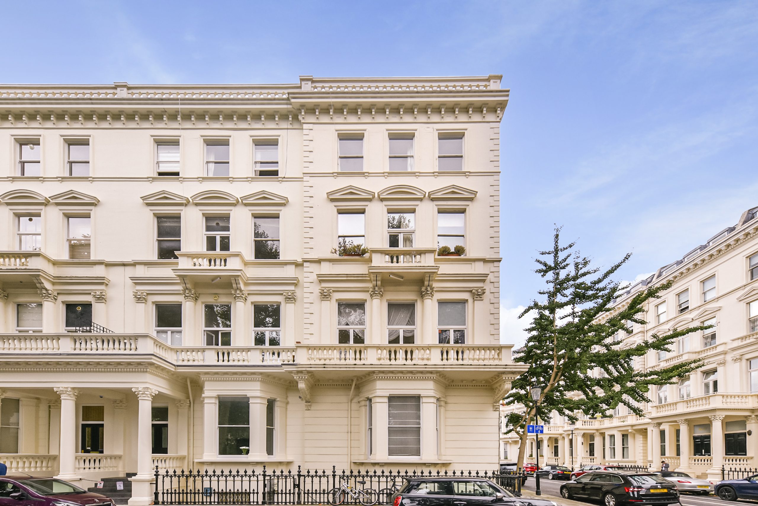 Savills Earls Court L Flat 1, 51 Earl’s Court Square (1)