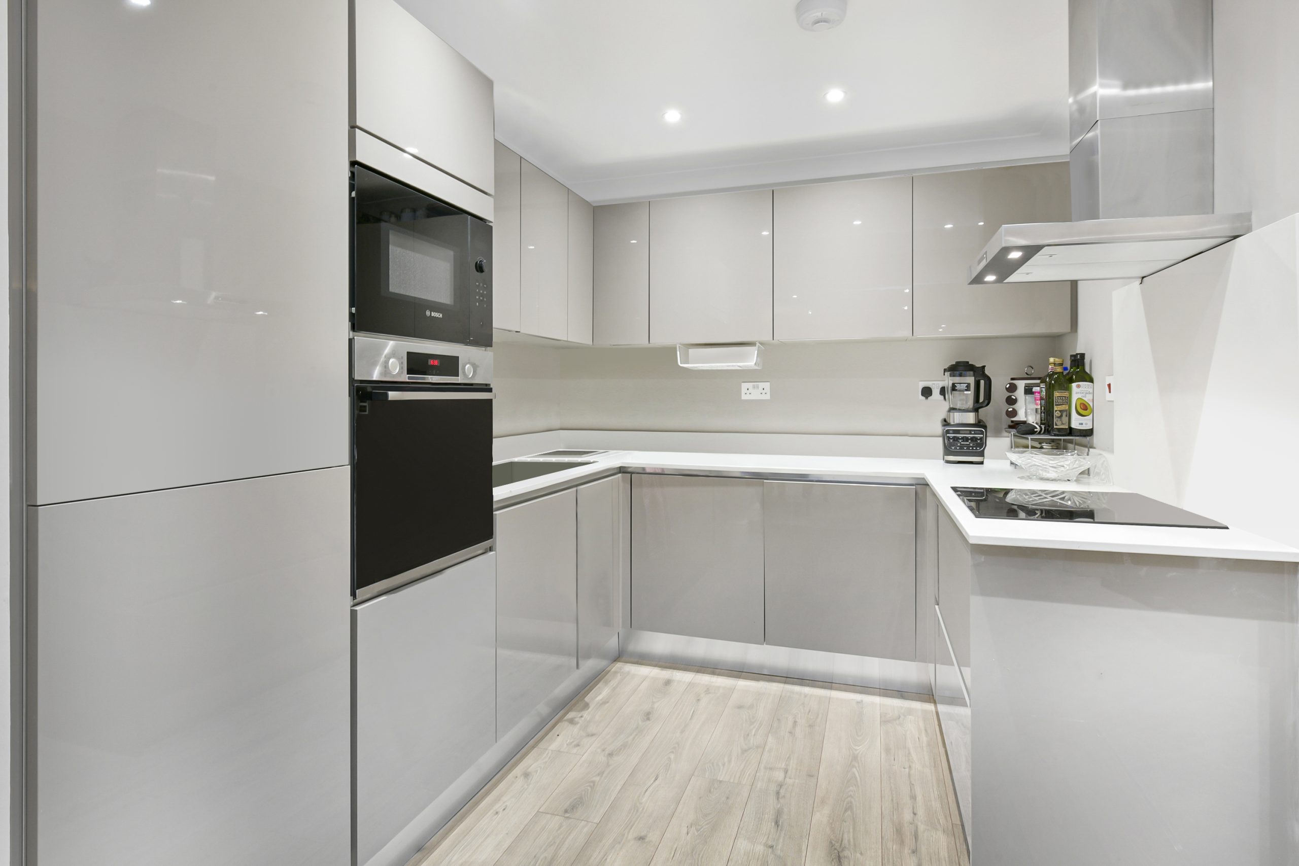 Savills_Mayfair Lets Flat 6, 8 Dover Square (15)
