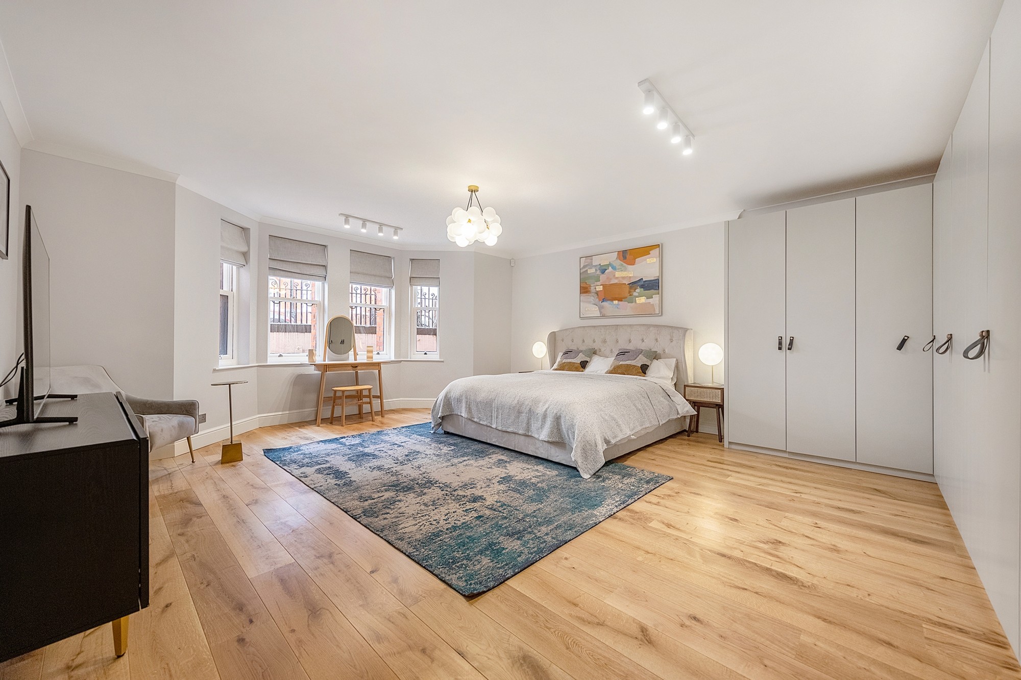 dd7311d0-060a-4e71-9f47-3372d54d04ea-2000