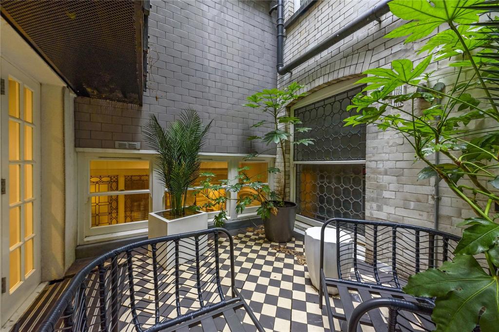 49608_MFL200105_L_IMG_15_0000