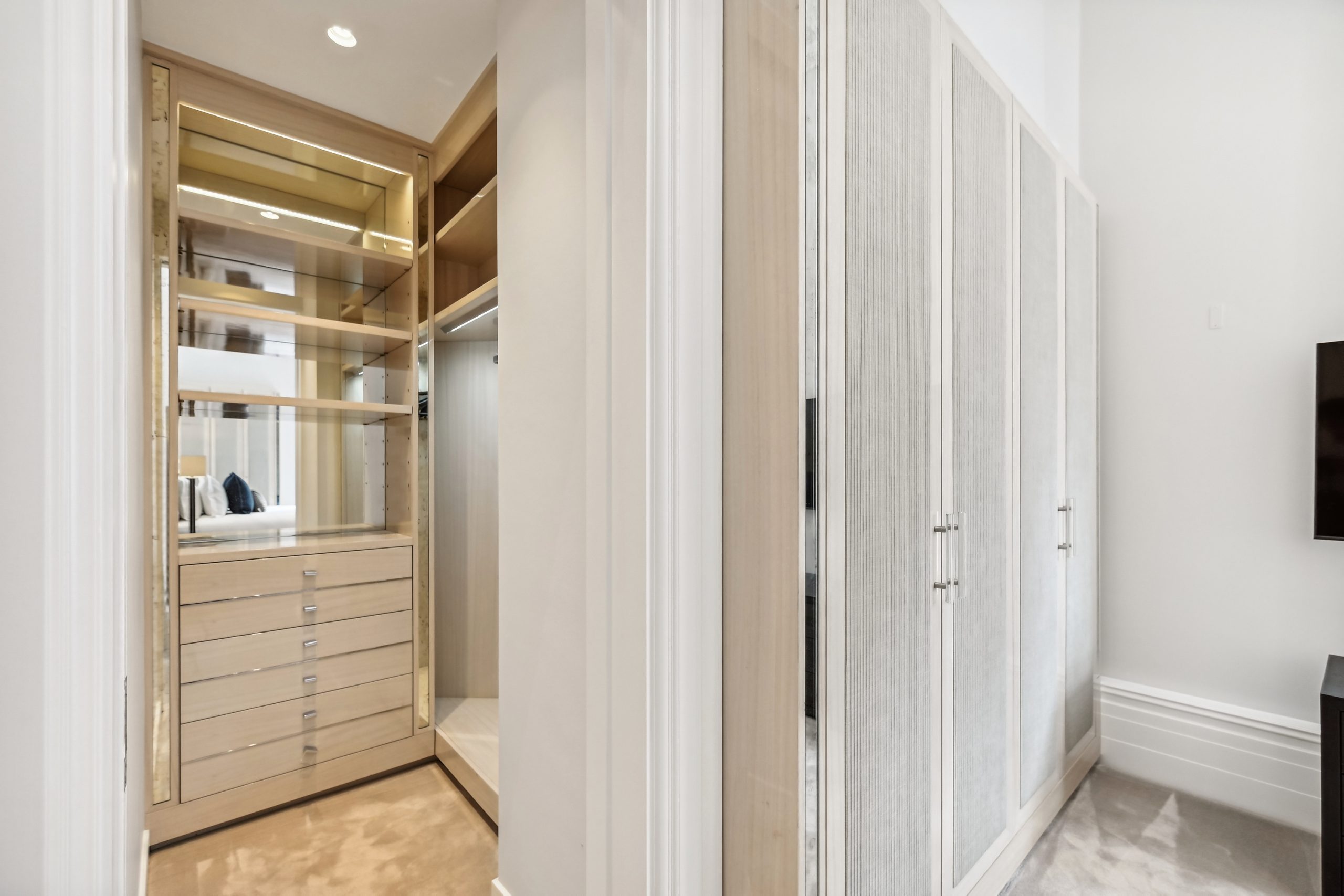 Flat 12, 56 Pont Street (15)