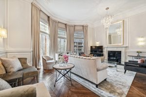 Flat 12, 56 Pont Street (2)