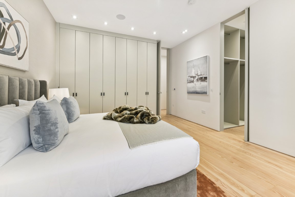 South Audley Street (10) (Medium)