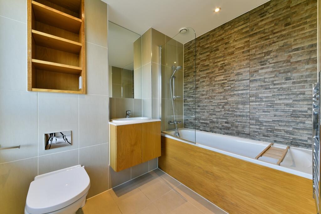 107903_P266926_IMG_05_0000