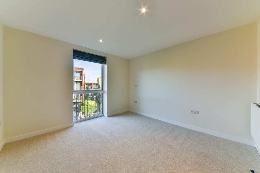 107903_P266926_IMG_11_0000