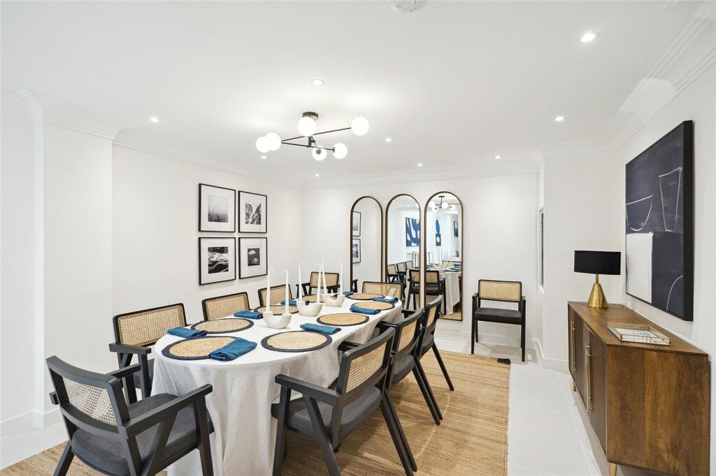 111863_CLV201789_L_IMG_05_0000