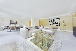 48606_MYL230090_L_IMG_00_0000