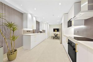 48606_MYL230090_L_IMG_01_0000