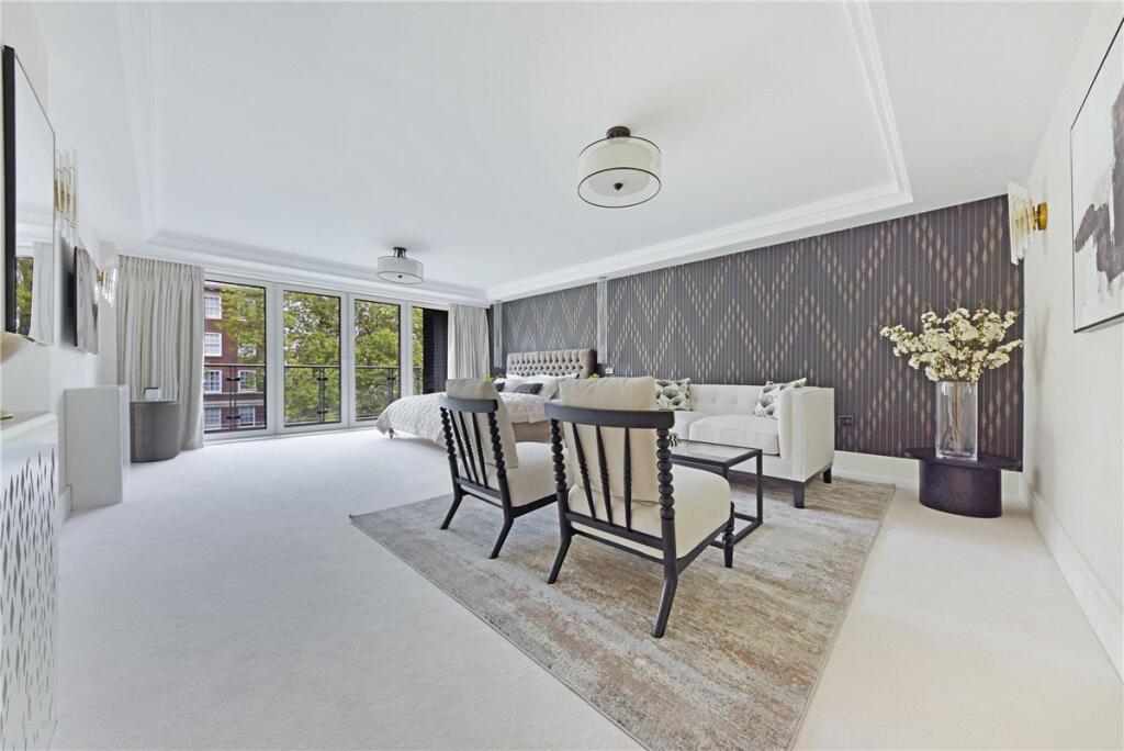 48606_MYL230090_L_IMG_04_0000