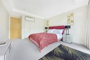 48606_MYL230090_L_IMG_08_0000