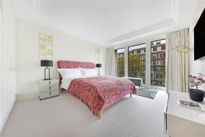 48606_MYL230090_L_IMG_09_0000