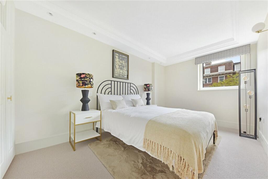 48606_MYL230090_L_IMG_11_0000