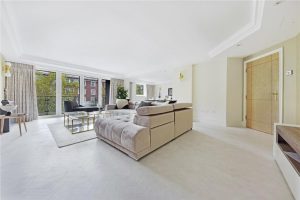 48606_MYL230090_L_IMG_18_0000