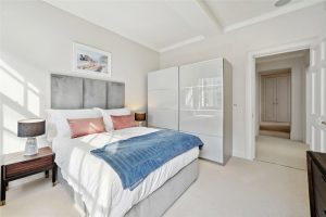 49608_MFL230100_L_IMG_05_0000