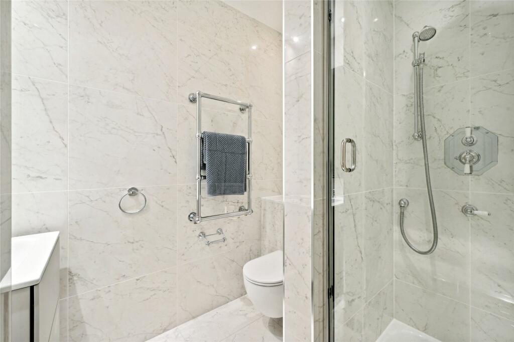 49608_MFL230100_L_IMG_11_0000