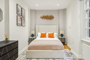 52347_BEQ012346264_IMG_02_0000