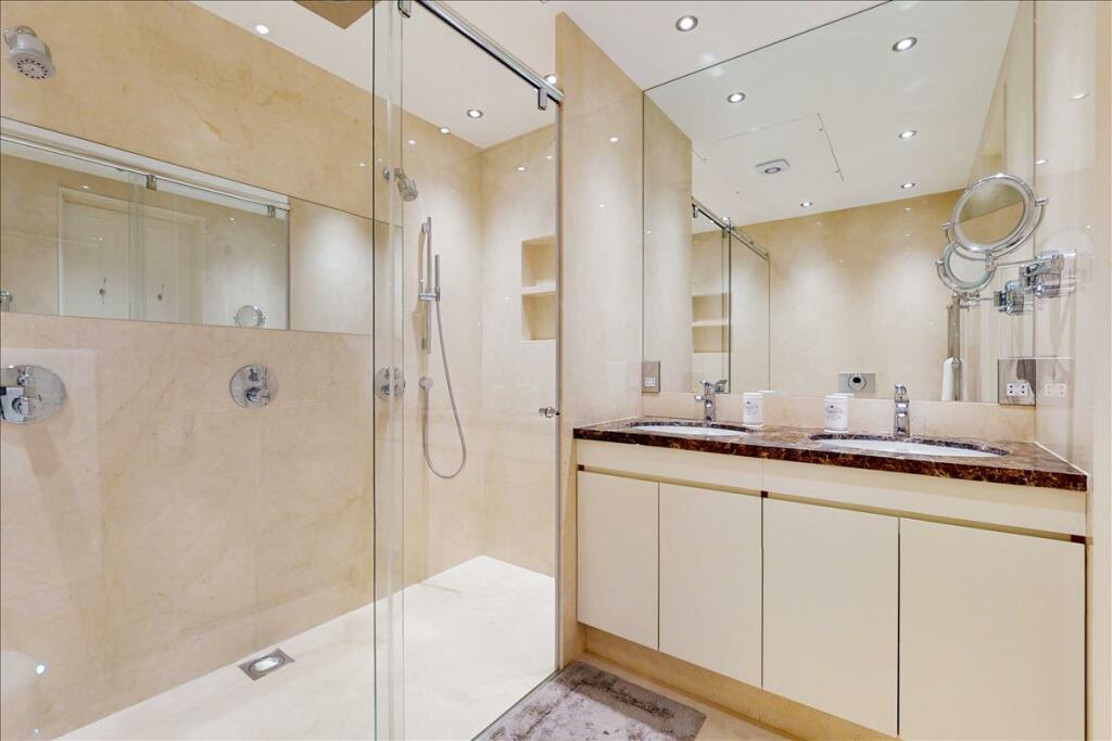 86681_SHP002A55_IMG_07_0000