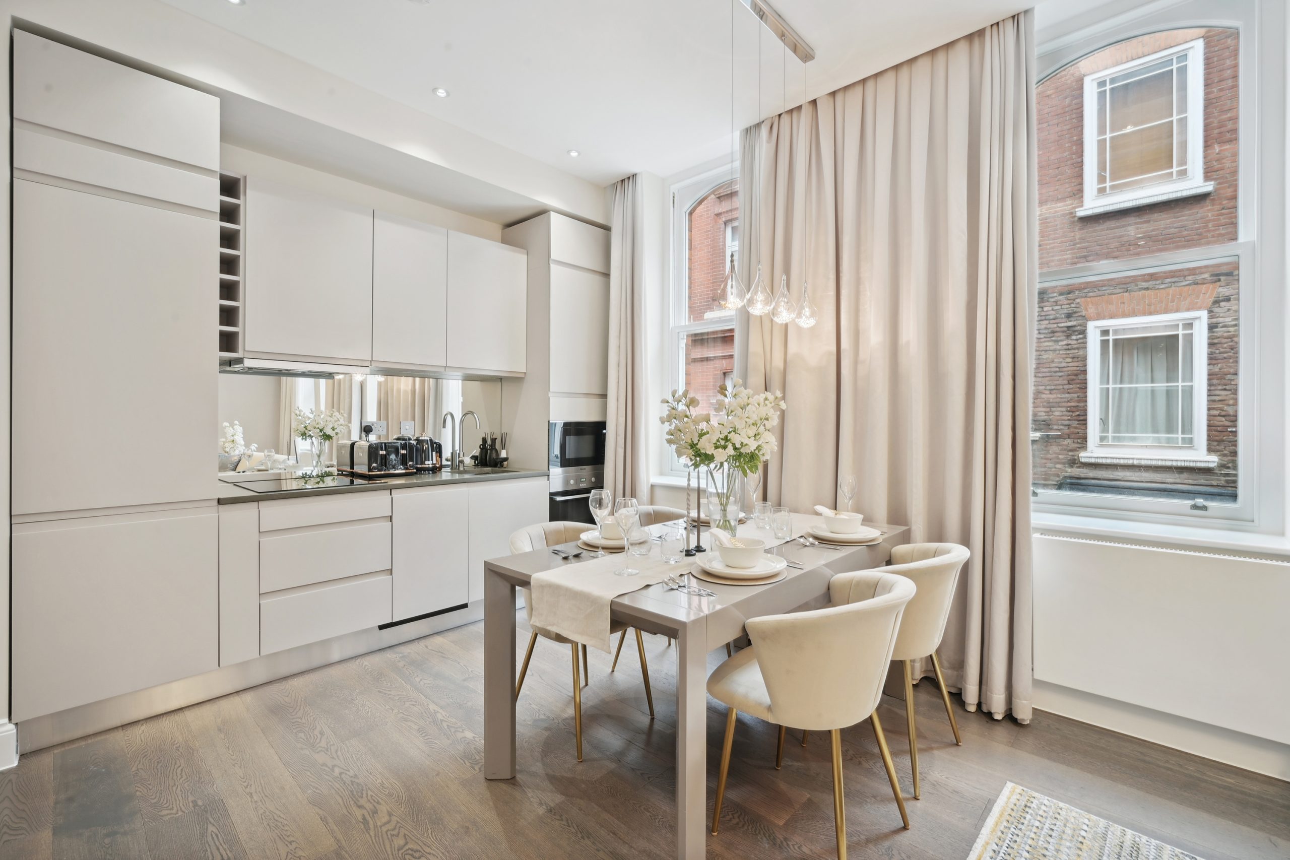 Flt 2, 18 Maddox St (3)