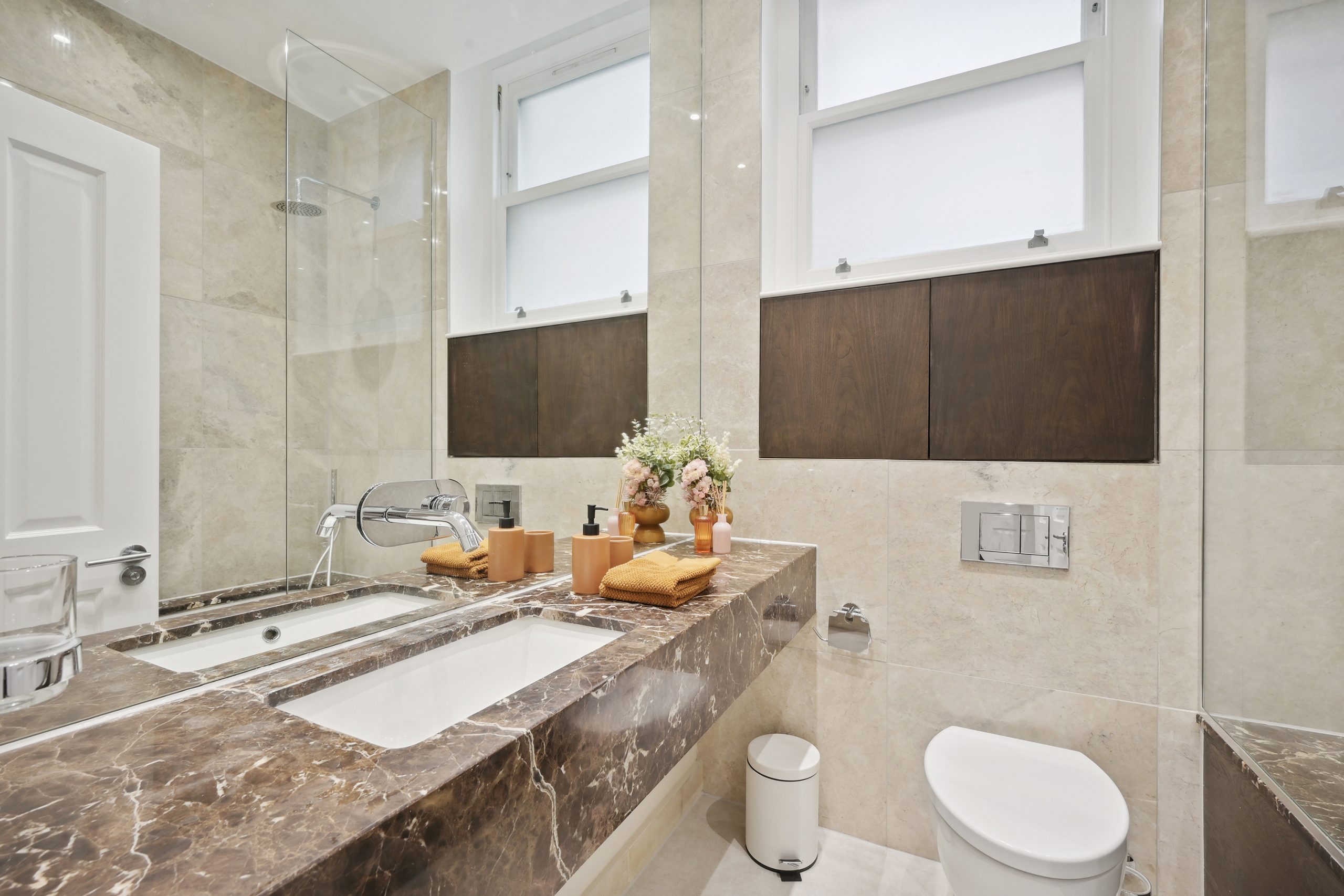 Flt 2, 18 Maddox St (5)