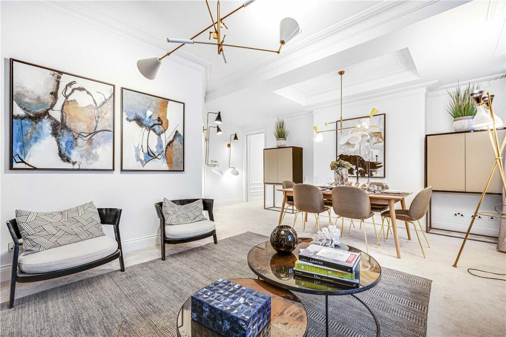 48573_HOP230111_L_IMG_01_0000