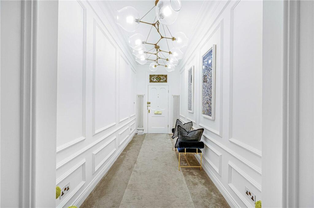 48573_HOP230111_L_IMG_06_0000