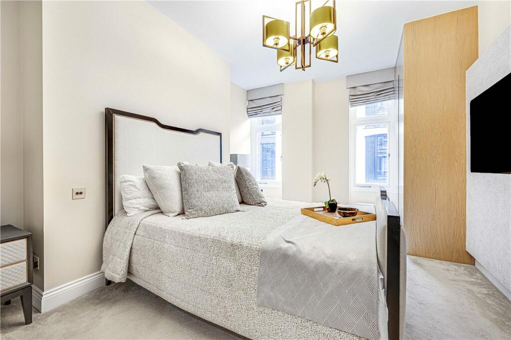 48573_HOP230111_L_IMG_08_0000