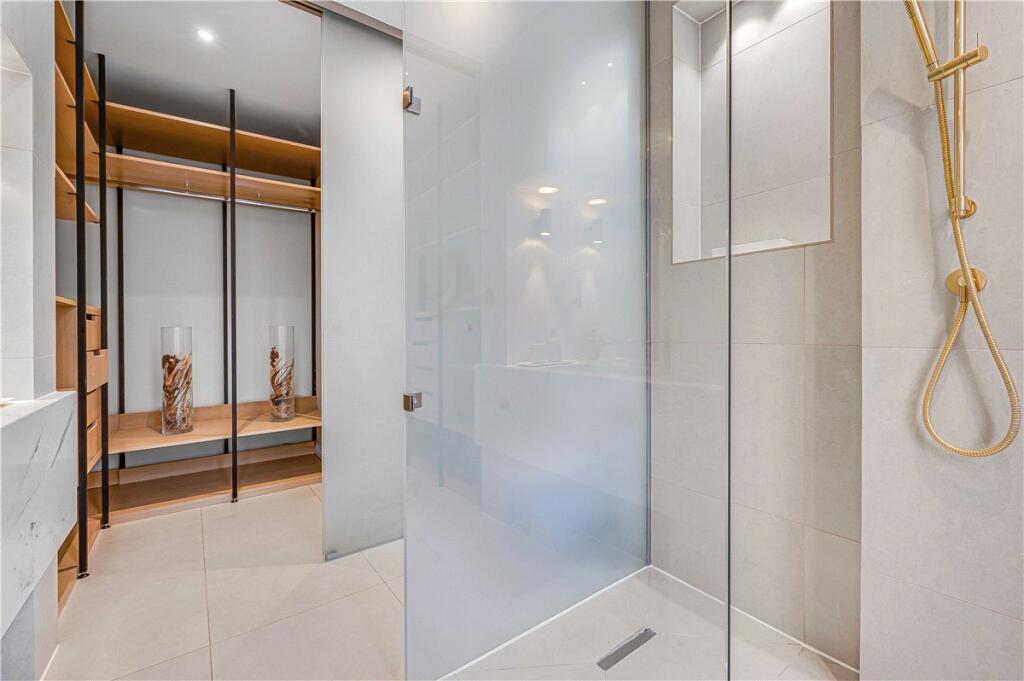 48573_HOP230111_L_IMG_16_0000