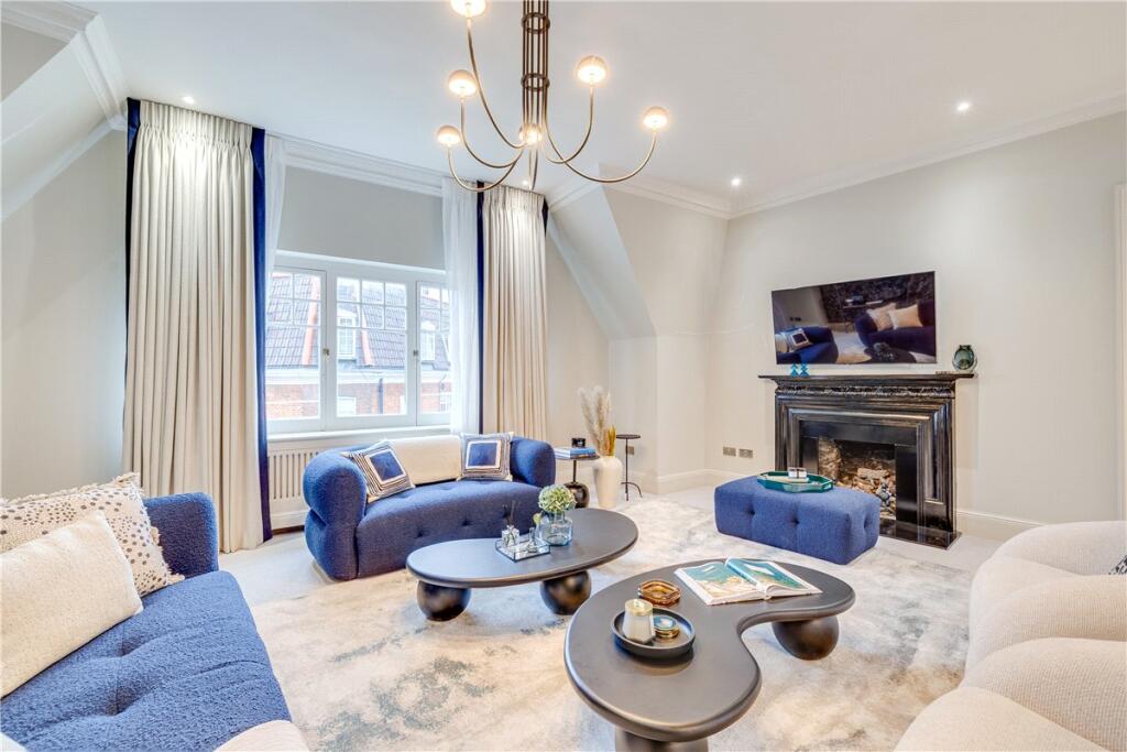 48573_HOP230117_L_IMG_03_0000