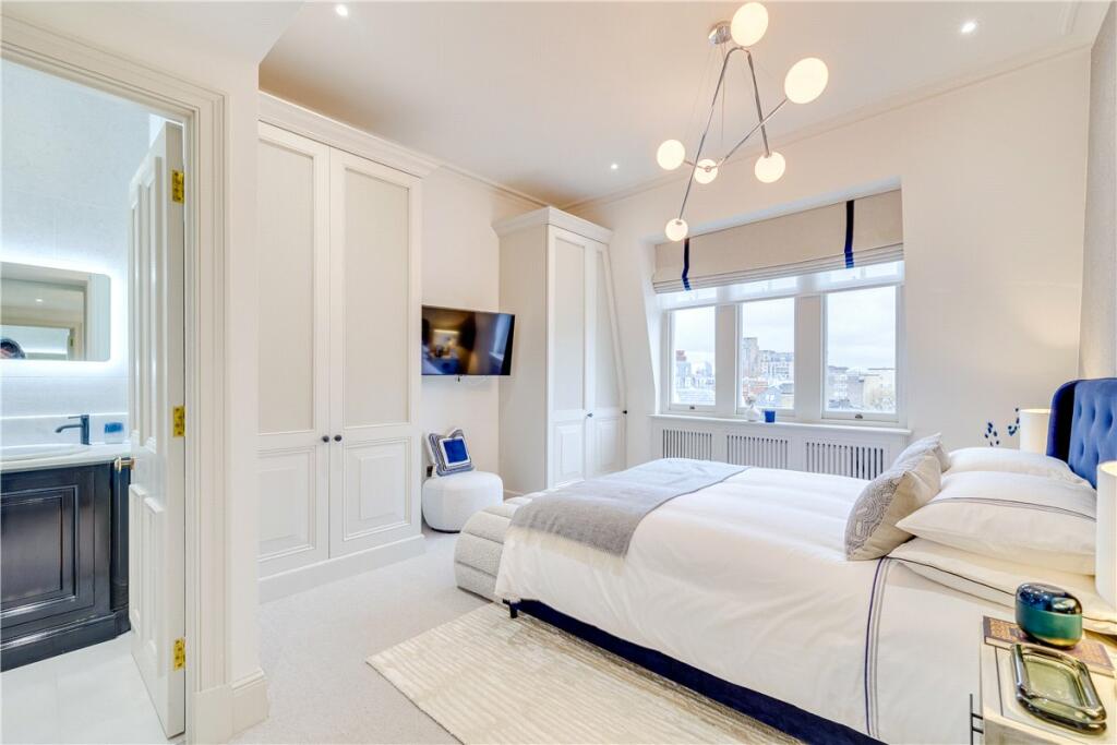 48573_HOP230117_L_IMG_10_0000