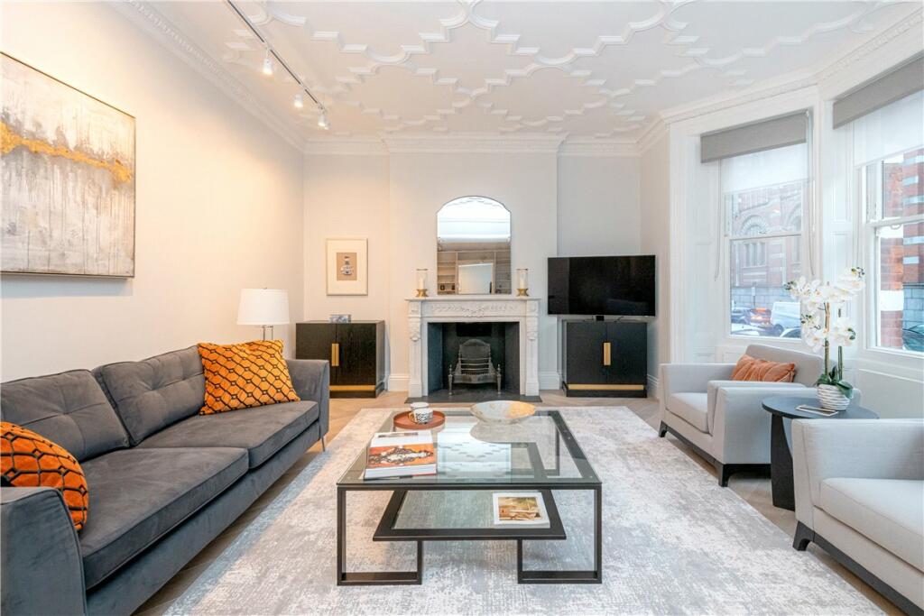 48612_MLE230033_L_IMG_08_0000