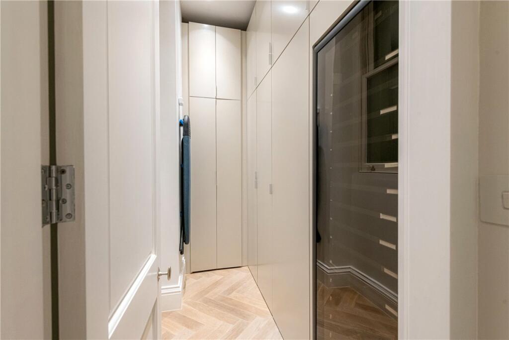 48612_MLE230033_L_IMG_29_0000