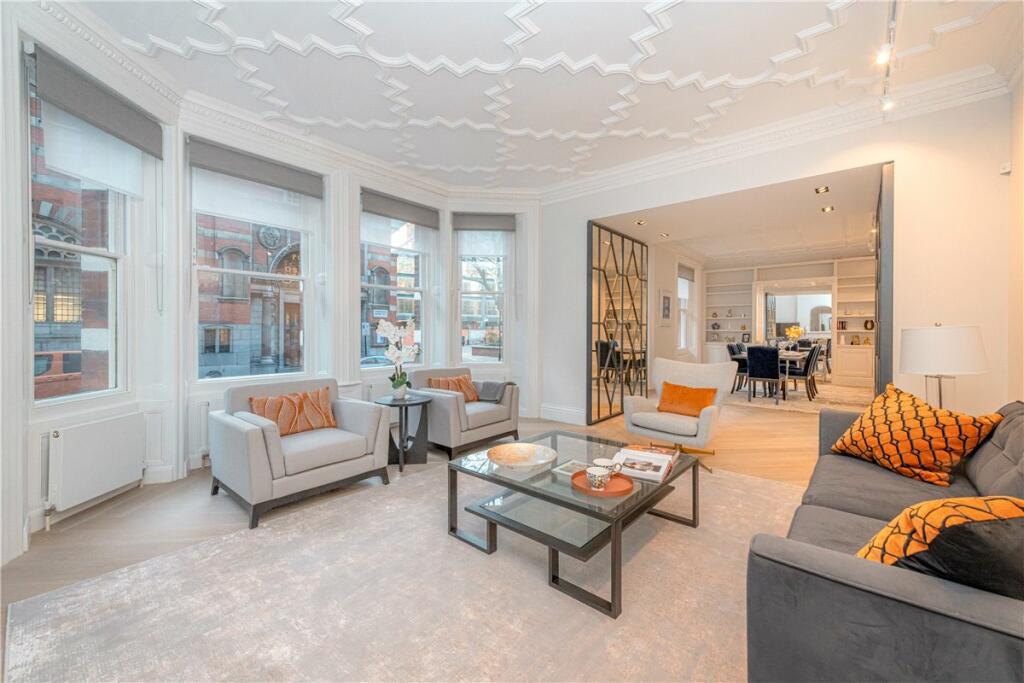 48612_MLE230033_L_IMG_31_0000