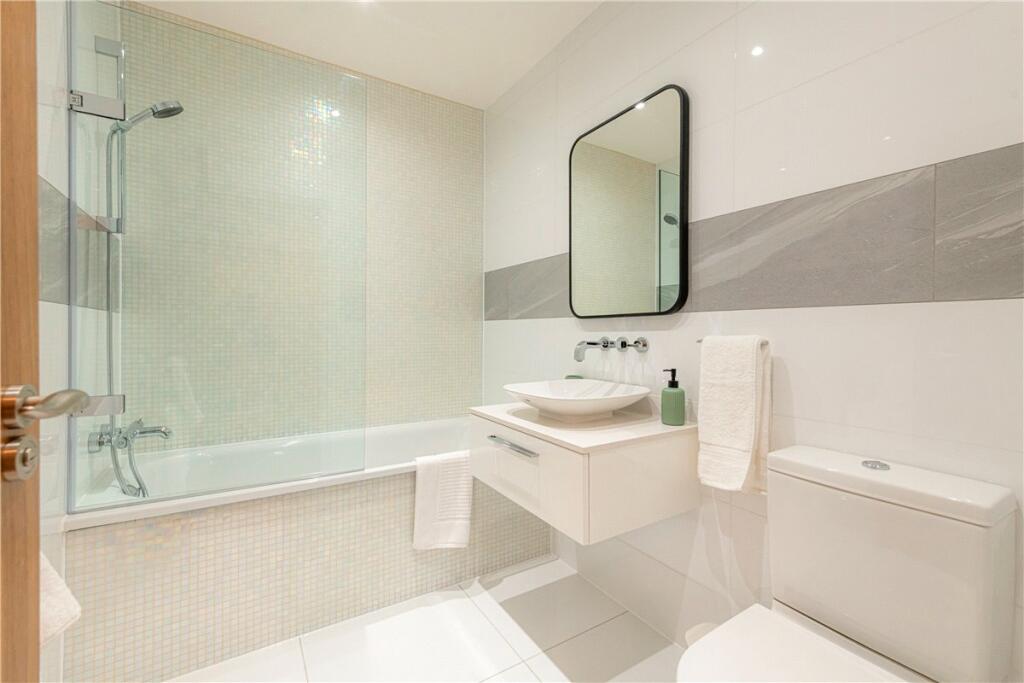 48612_MLE230090_L_IMG_08_0000