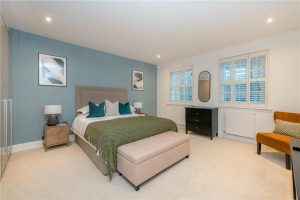 48612_MLE230090_L_IMG_09_0000