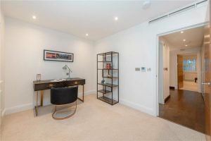 48612_MLE230090_L_IMG_10_0000