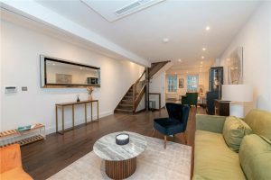 48612_MLE230090_L_IMG_12_0000