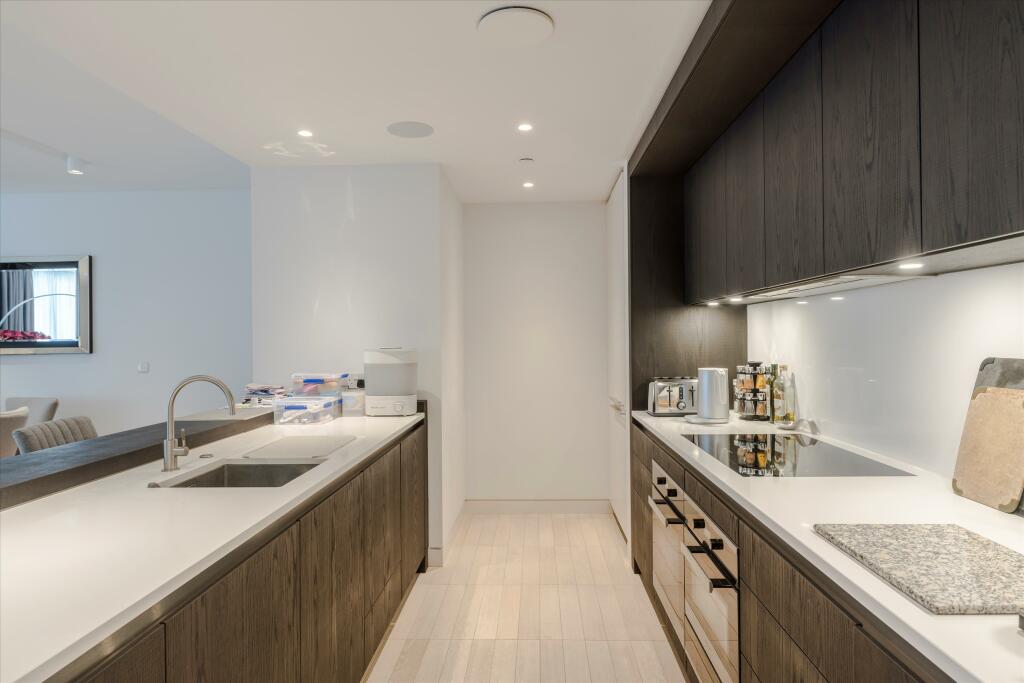 63083_MRQ012334286_IMG_03_0000