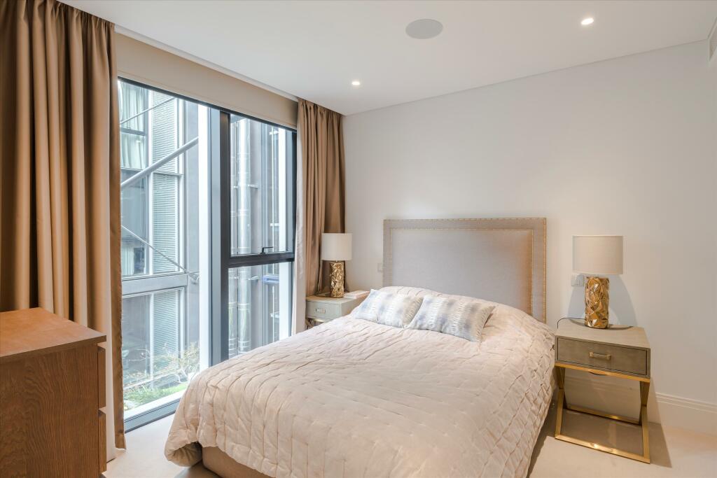 63083_MRQ012334286_IMG_07_0000