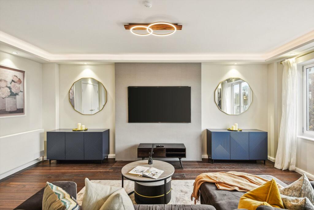 65890_KEQ012369561_IMG_06_0000