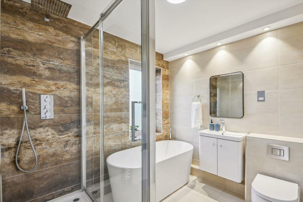 65890_KEQ012369561_IMG_15_0000