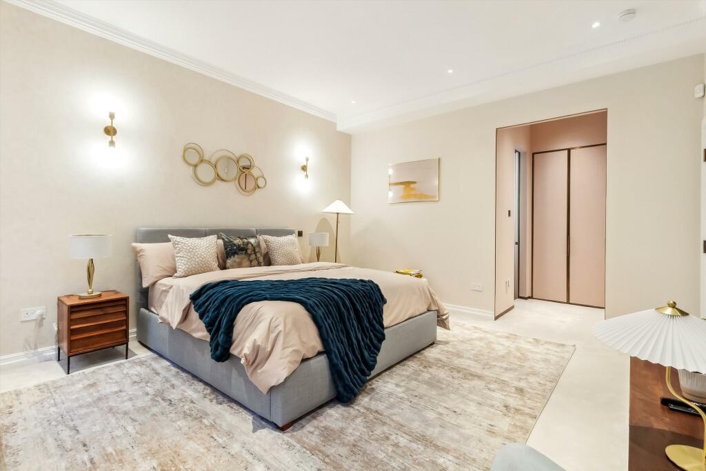 PHOTO ONE 50637_HPQ012349850_IMG_03_0000